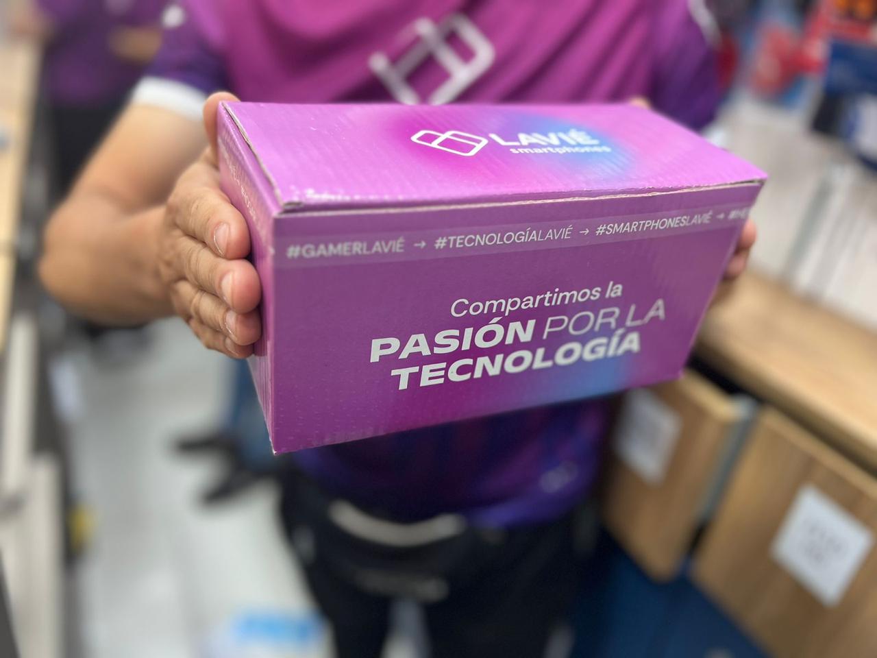 Caja violeta LAVIÉ para la entrega de productos